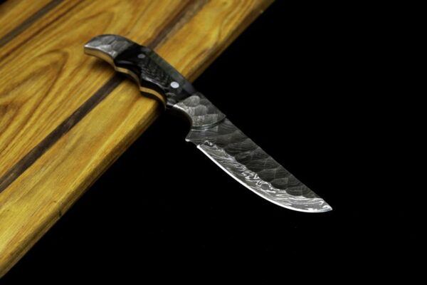 Hammered Damascus Hunting Knife with Rams Horn Handle