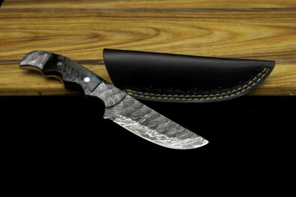 Hammered Damascus Hunting Knife with Rams Horn Handle